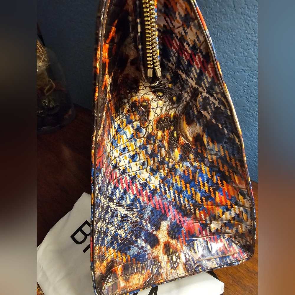 Brahmin Caroline - Picture 7 of 10